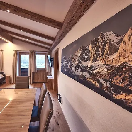 Haus Josef-herold-strasse 17a アパート キッツビュール